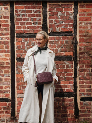 City Crossbody Bag Square Quilted Dark Maroon