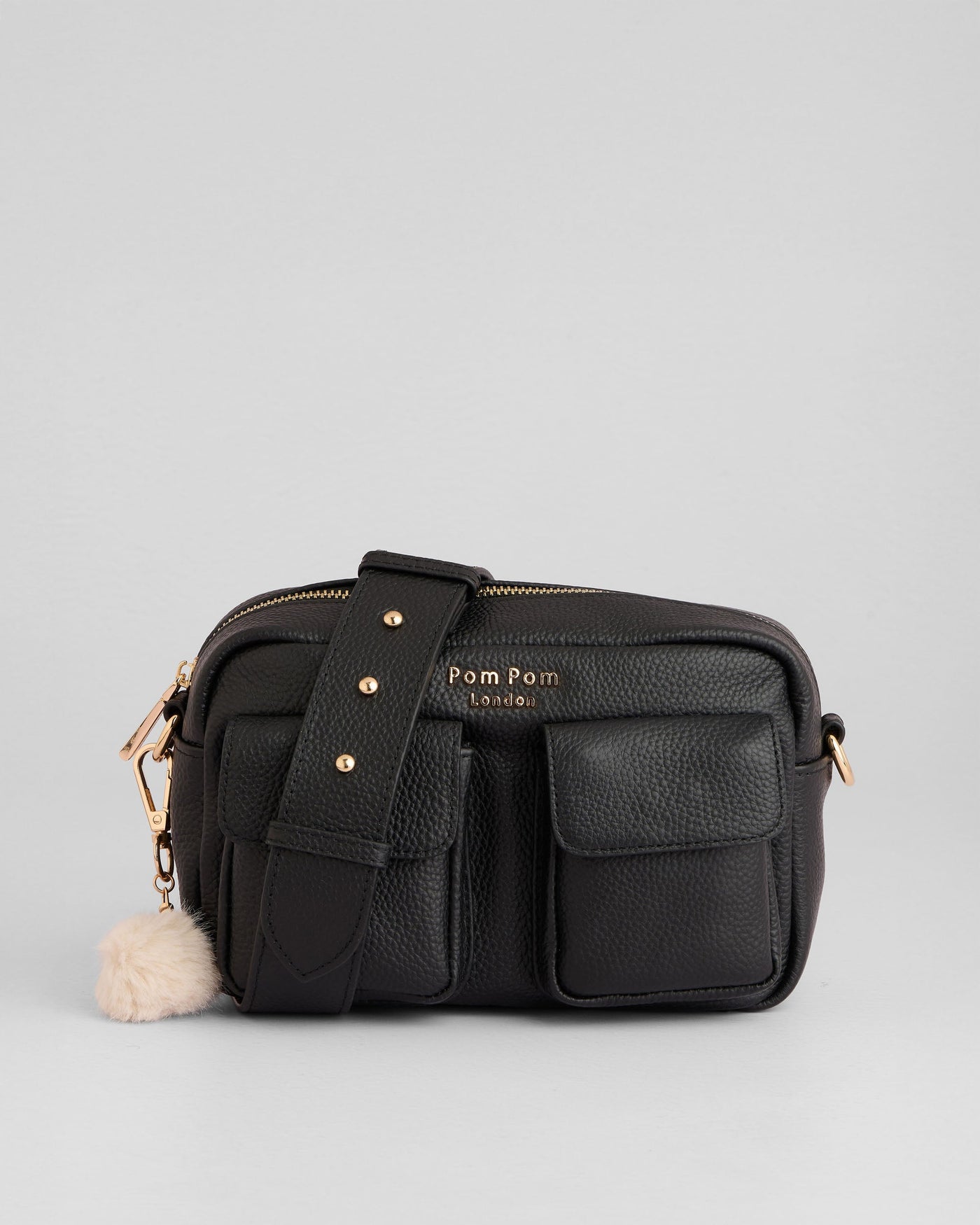 Chiswick Leather Cargo Bag in Black | Pom Pom London