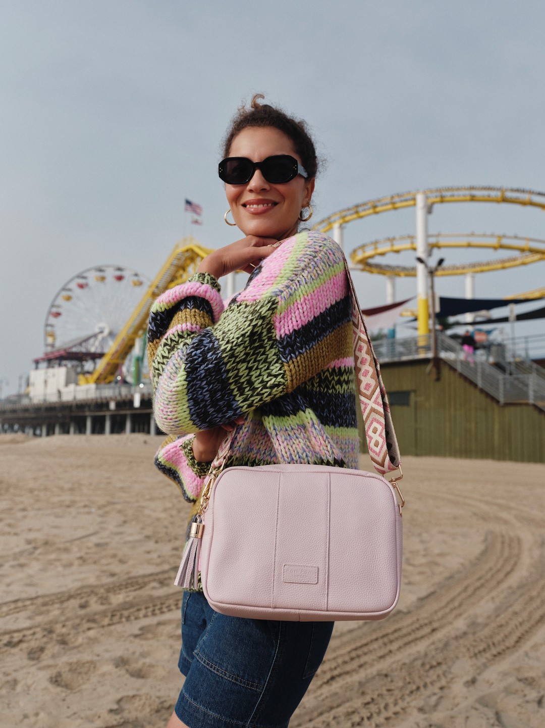 BLOSSOM CITY SHOULDER BAG /ブロッサム　韓国 Blossom Pink Large City Crossbody Bag | Pom Pom London