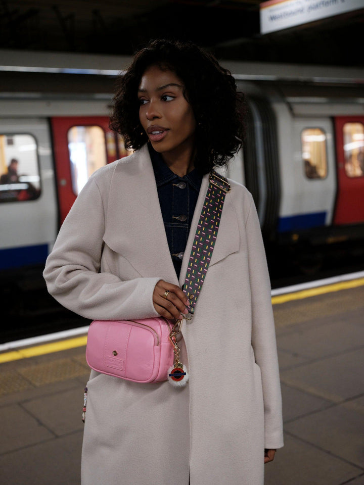 Pois ポワ　mellow cami pink Pom Pom London Original - Leather Crossbody Bag In Hammersmith
