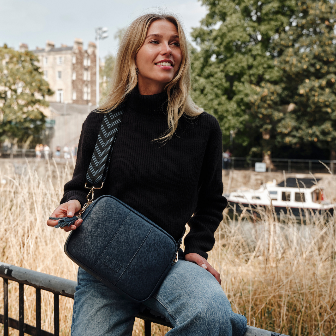 Strap Nordic Blue Chevron-Pom Pom London