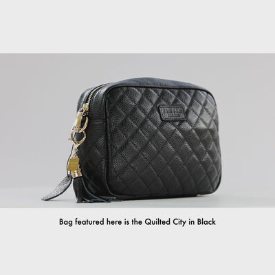 Quilted City Bag Navy & Accessories